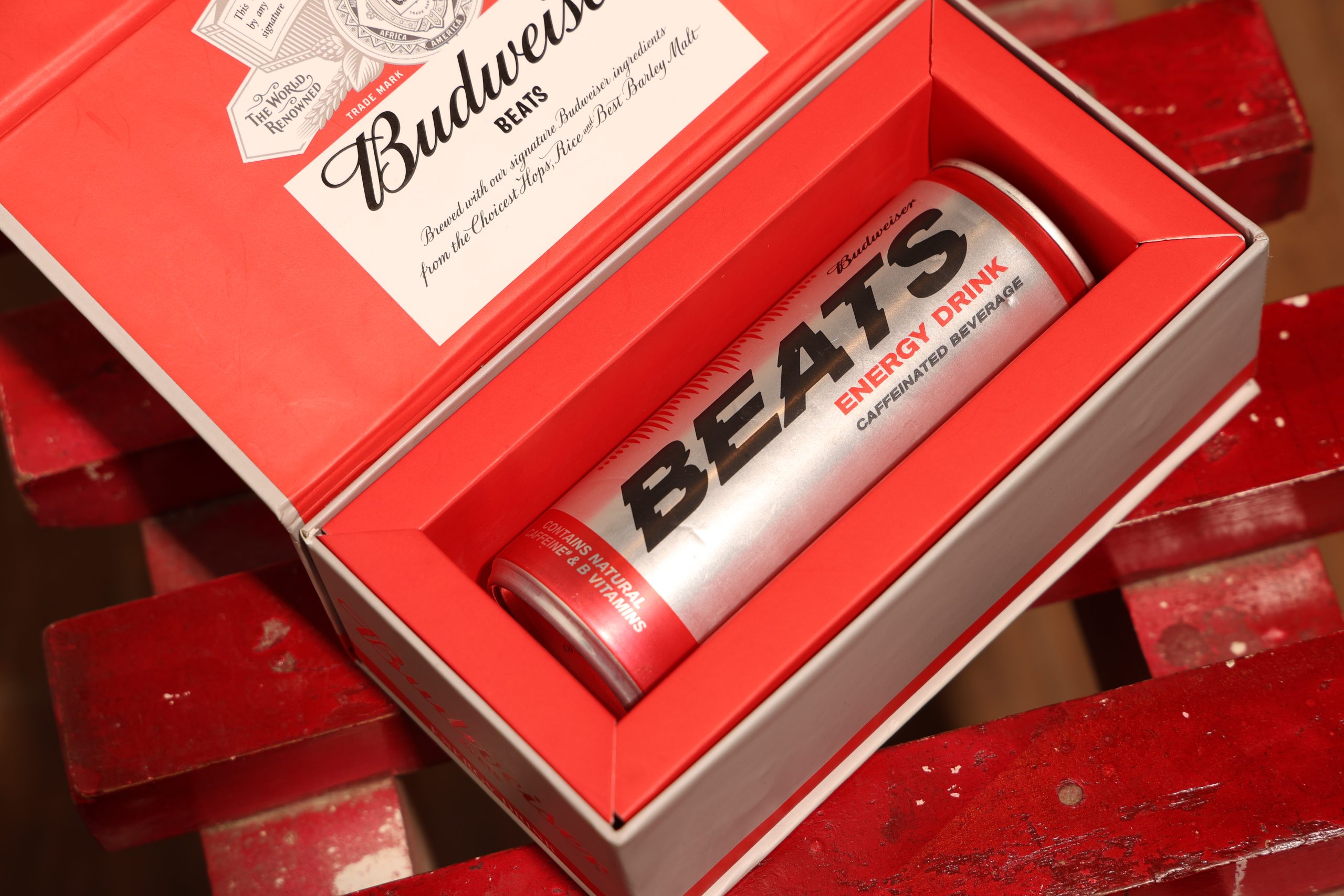 2V6A5561 Budweiser Energy Drink Box - Image 1